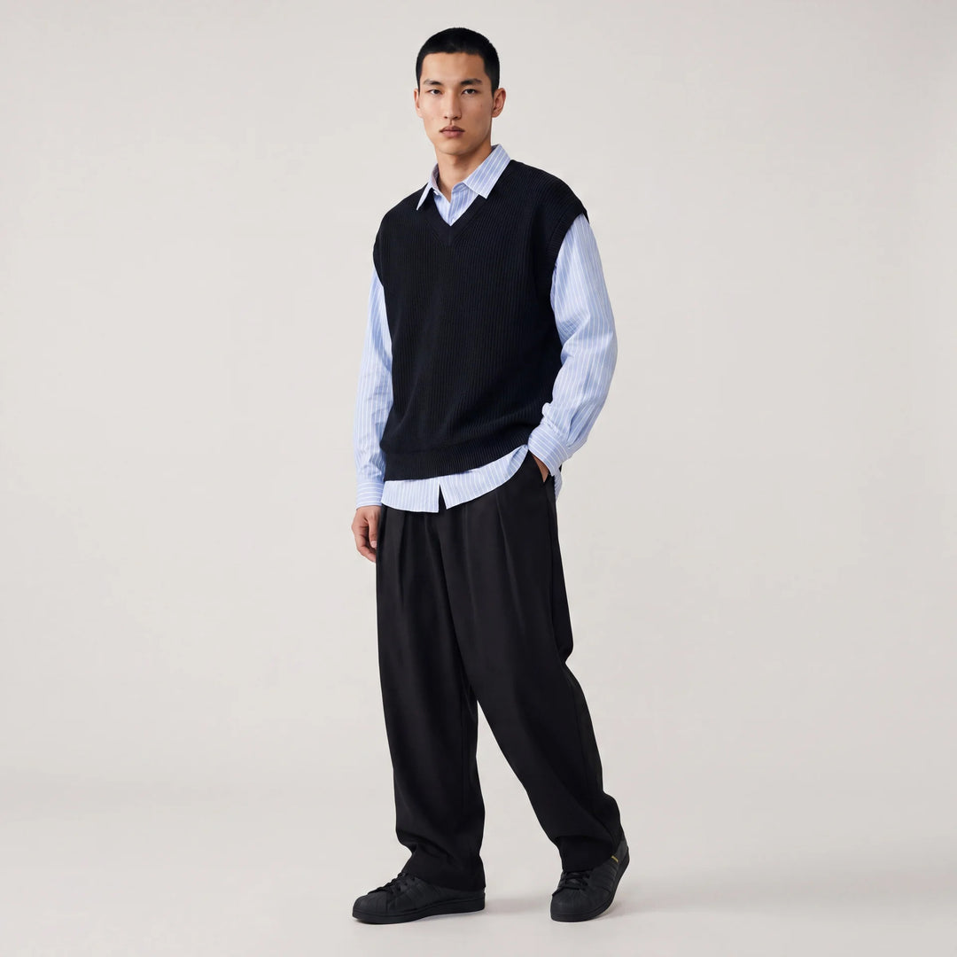 Kenji - Sleeveless Knit Pullover