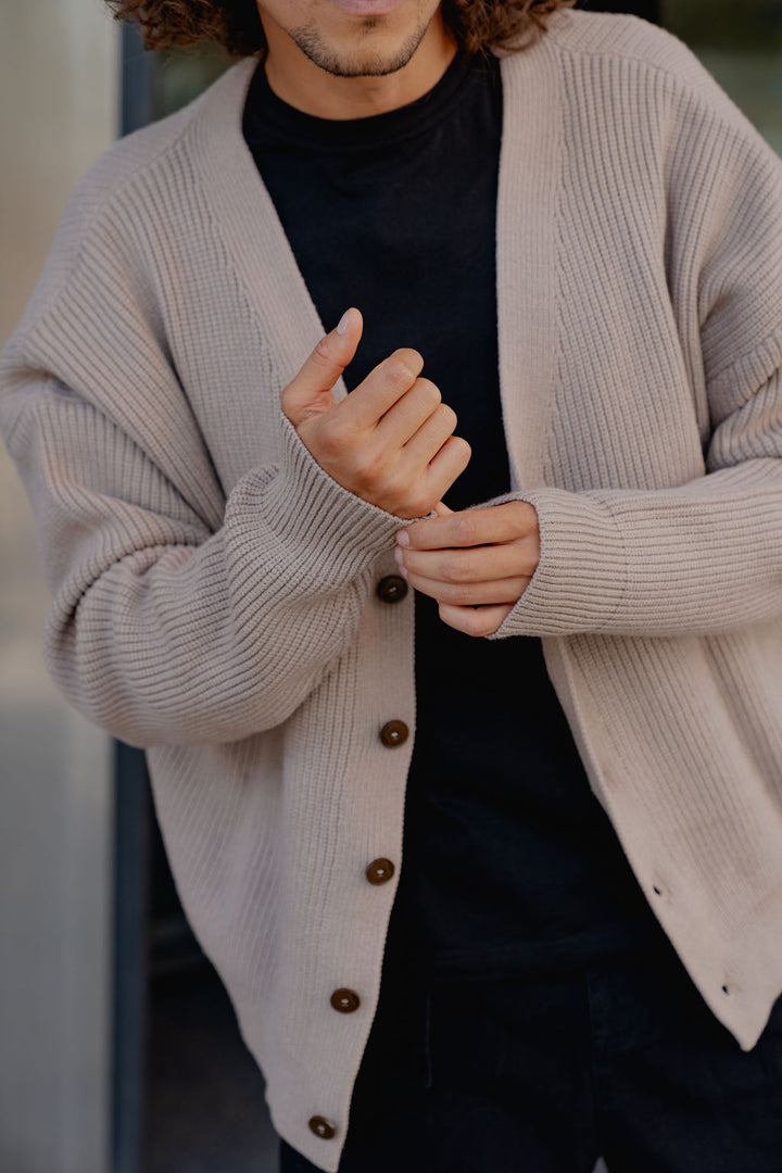 Sen - Oversize buttoned Knit Cardigan